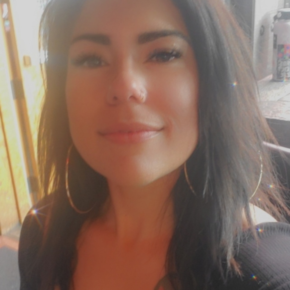 Meet your Posher, Cynthia